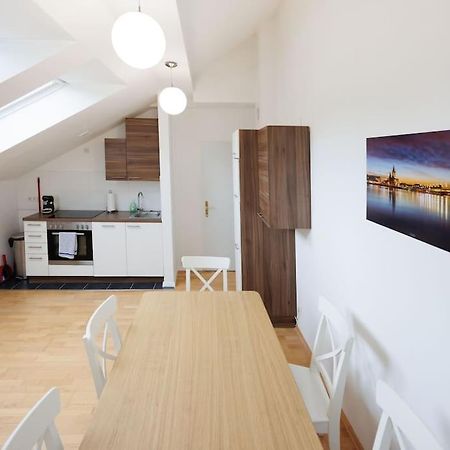 Scenic Rooftop Flat With Terrace Wina Bagian luar foto